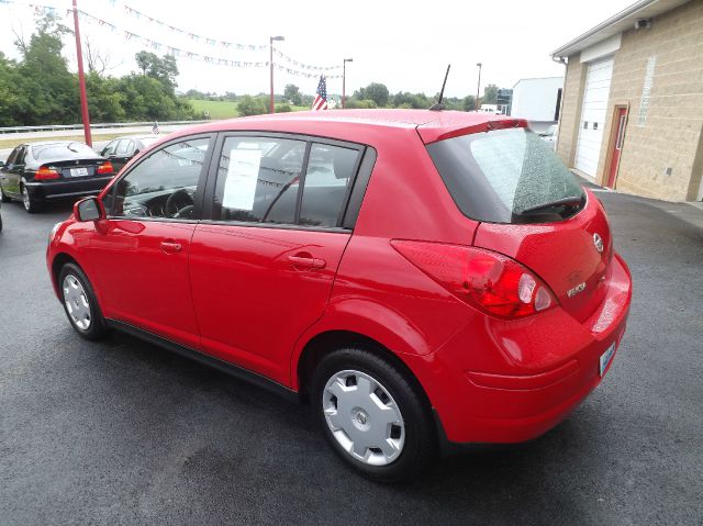 2009 Nissan Versa Carrera C4S
