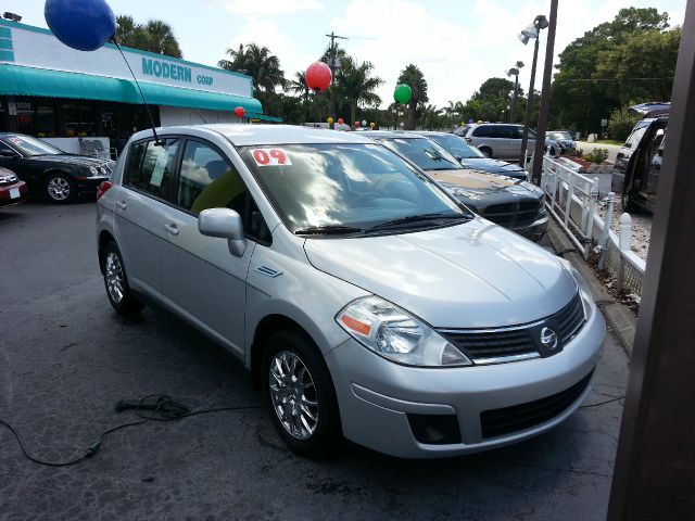 2009 Nissan Versa Carrera C4S