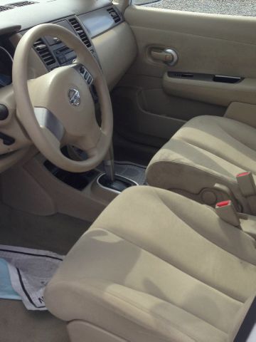 2009 Nissan Versa Carrera C4S