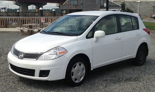 2009 Nissan Versa Carrera C4S