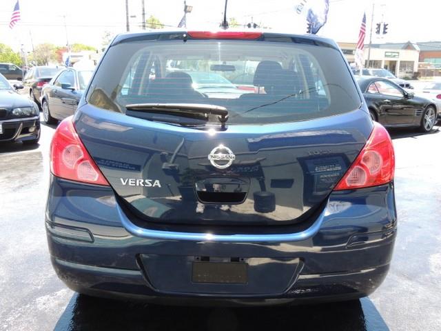 2009 Nissan Versa E43