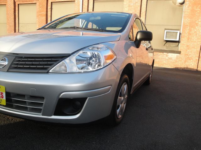 2009 Nissan Versa EX-L Sedan AT With Navigation