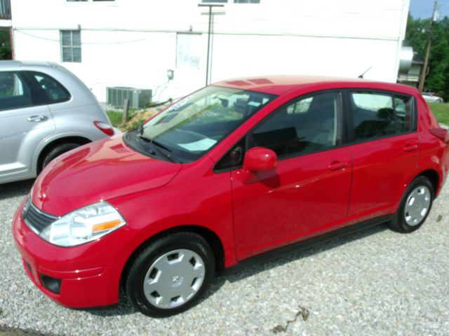2009 Nissan Versa Carrera C4S