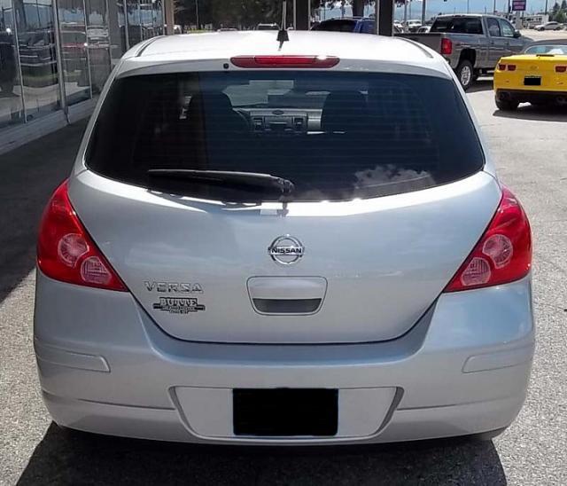 2009 Nissan Versa LS S