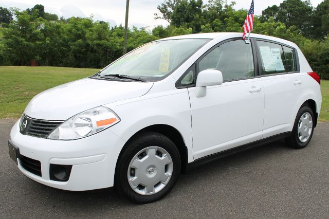 2009 Nissan Versa Carrera C4S
