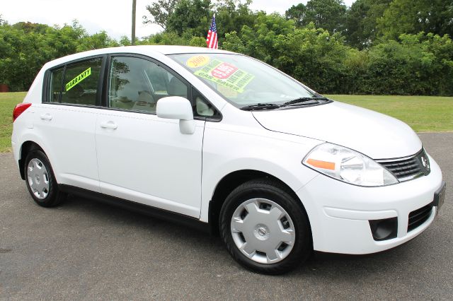 2009 Nissan Versa Carrera C4S