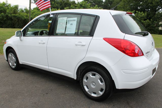 2009 Nissan Versa Carrera C4S