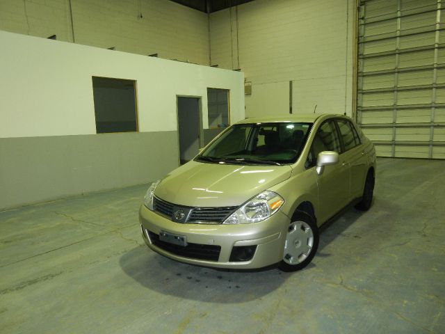 2009 Nissan Versa 1500 SLE 4WD