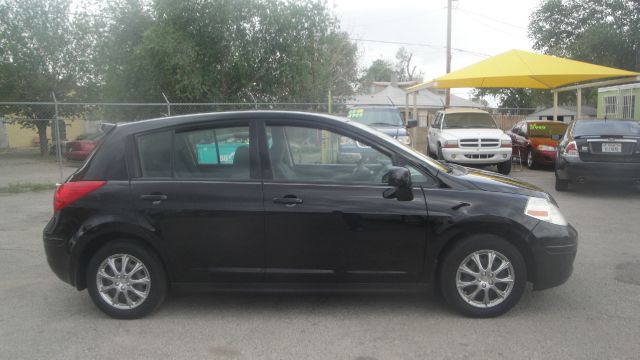 2009 Nissan Versa Carrera C4S