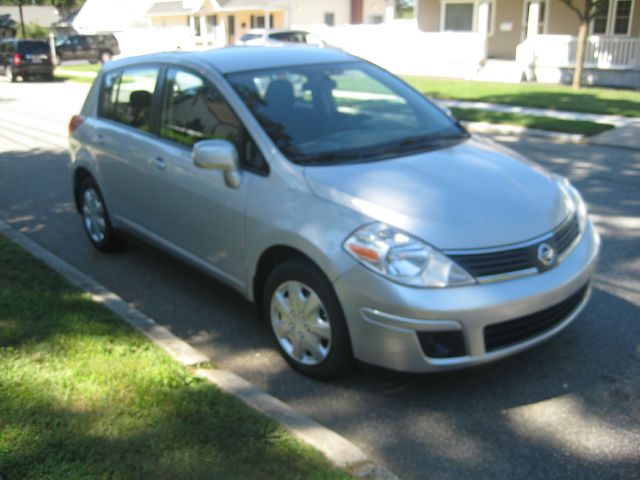 2009 Nissan Versa Carrera C4S