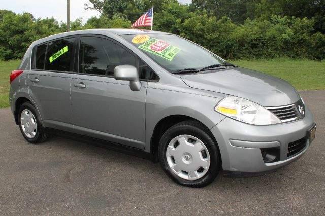 2009 Nissan Versa Carrera C4S