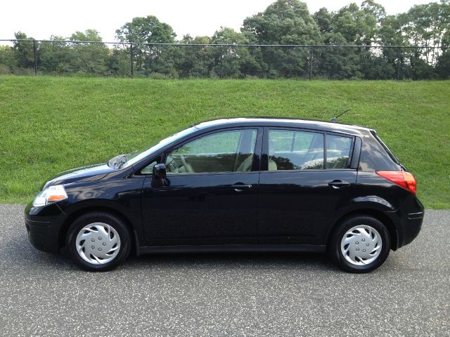 2009 Nissan Versa Carrera C4S