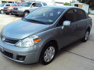 2010 Nissan Versa Crew Cab Standard Box 2-wheel Drive SLE