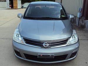 2010 Nissan Versa Crew Cab Standard Box 2-wheel Drive SLE