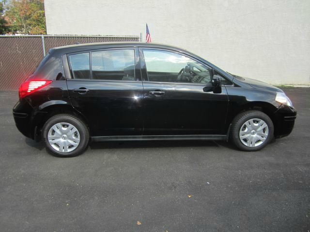 2010 Nissan Versa Carrera C4S