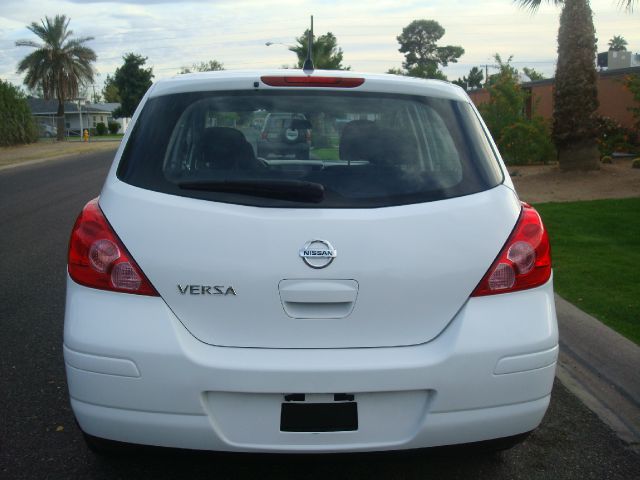 2010 Nissan Versa Carrera C4S