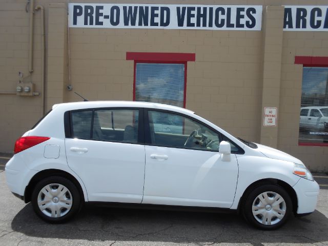 2010 Nissan Versa Carrera C4S