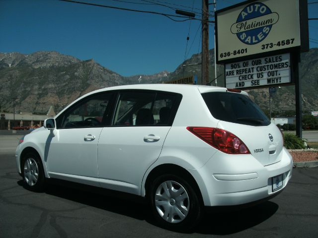 2010 Nissan Versa Carrera C4S