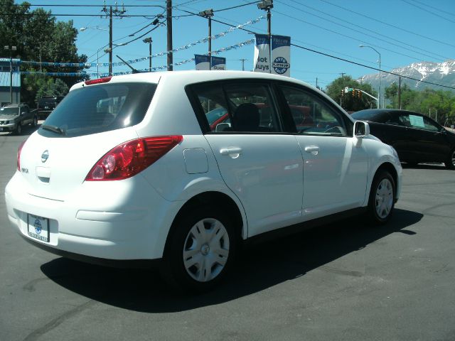 2010 Nissan Versa Carrera C4S