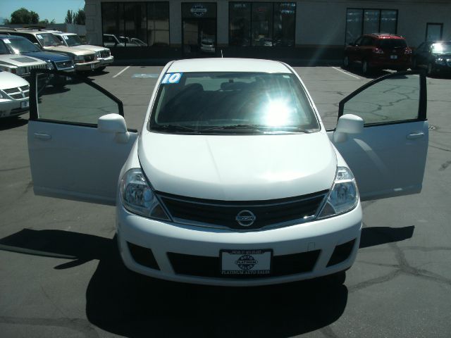 2010 Nissan Versa Carrera C4S
