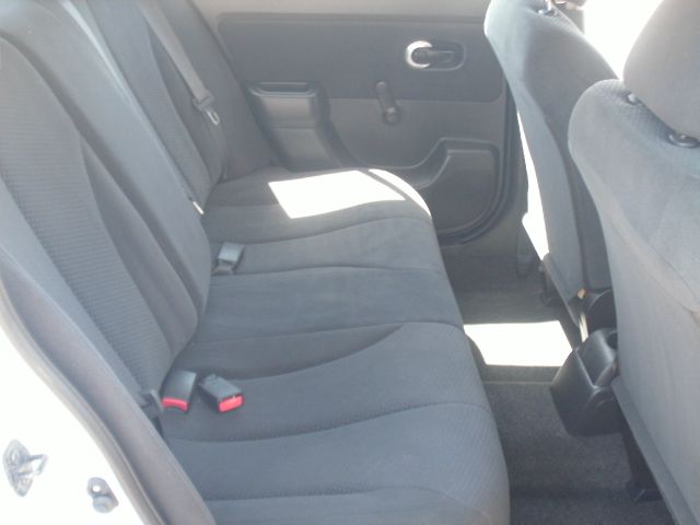 2010 Nissan Versa Carrera C4S