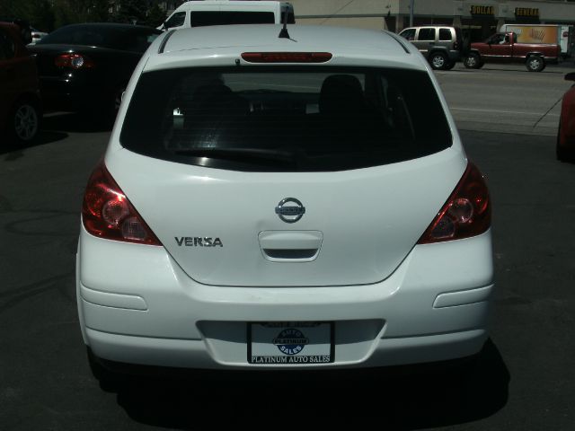 2010 Nissan Versa Carrera C4S