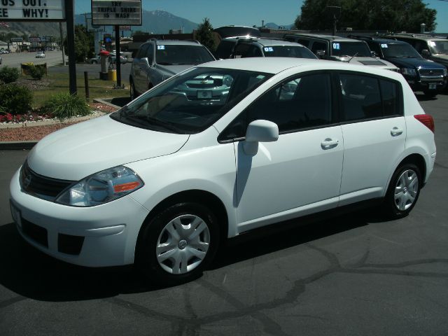 2010 Nissan Versa Carrera C4S