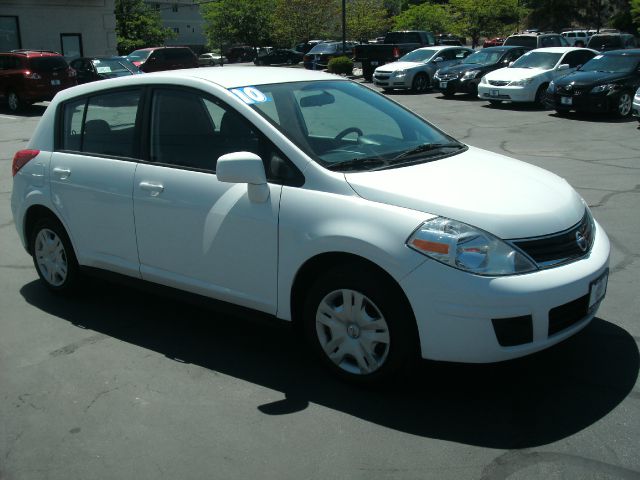 2010 Nissan Versa Carrera C4S