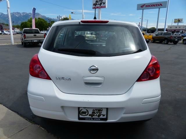 2010 Nissan Versa Carrera C4S