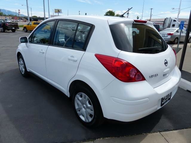 2010 Nissan Versa Carrera C4S