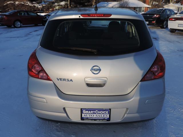 2010 Nissan Versa Carrera C4S