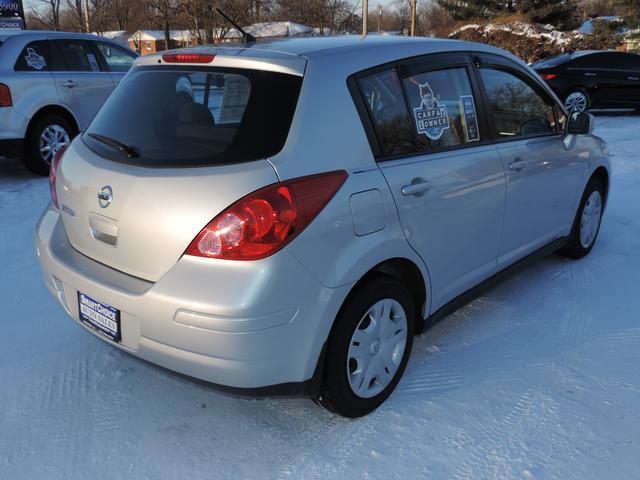 2010 Nissan Versa Carrera C4S
