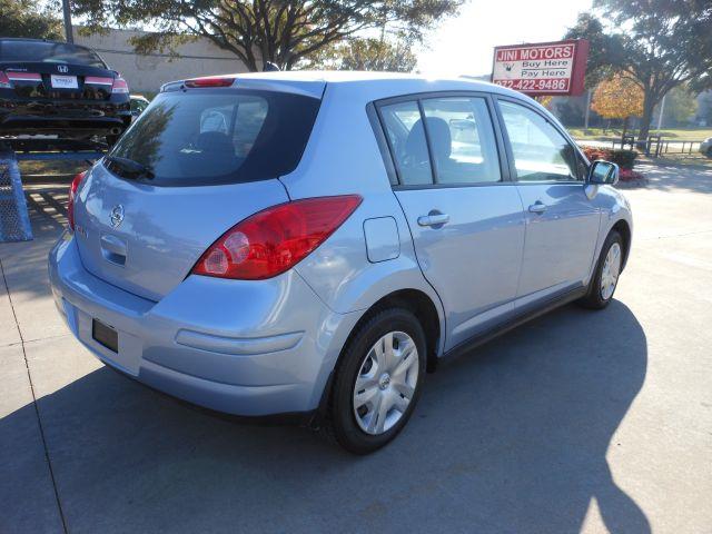 2010 Nissan Versa Carrera C4S
