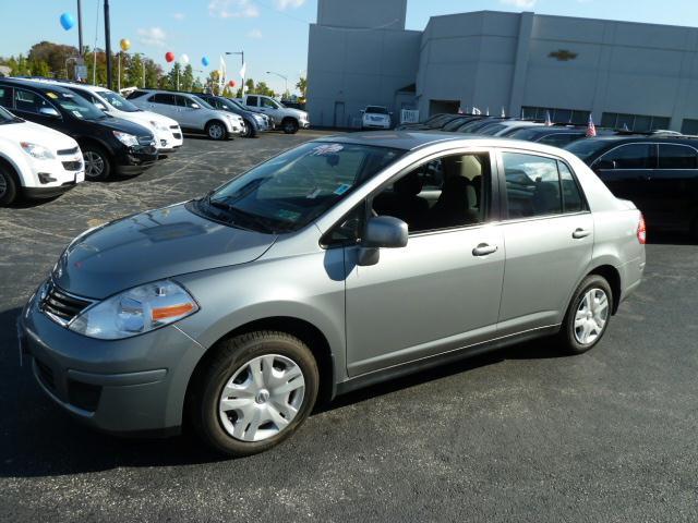 2010 Nissan Versa E43