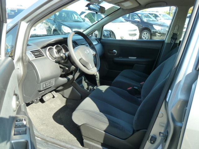 2010 Nissan Versa E43