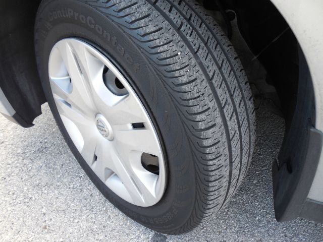 2010 Nissan Versa Carrera C4S