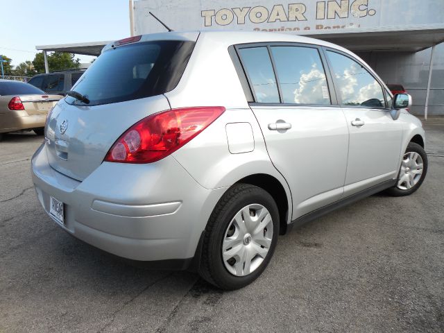 2010 Nissan Versa Carrera C4S