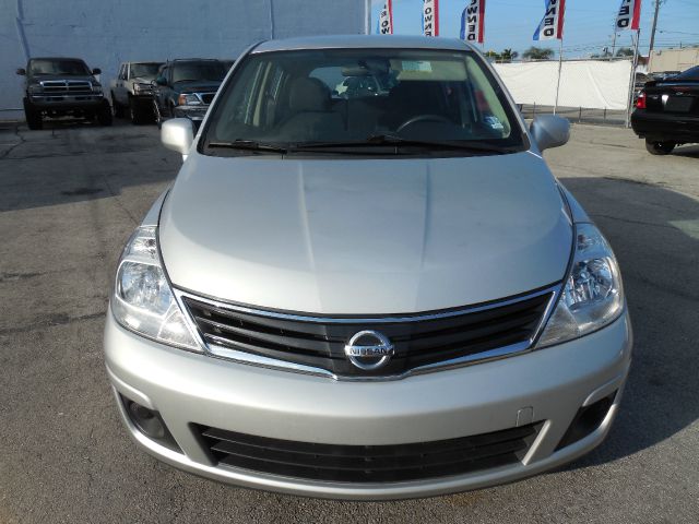 2010 Nissan Versa Carrera C4S