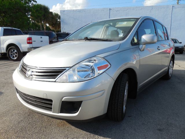 2010 Nissan Versa Carrera C4S