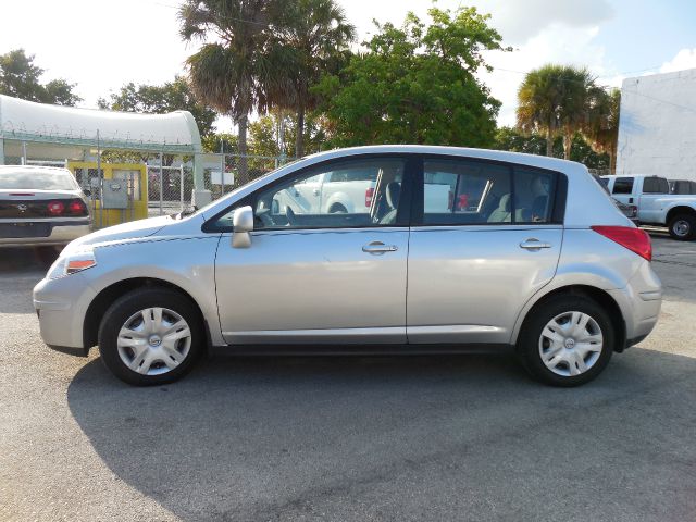 2010 Nissan Versa Carrera C4S