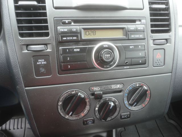 2010 Nissan Versa Unknown