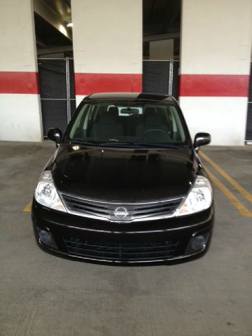 2011 Nissan Versa Carrera C4S