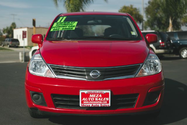 2011 Nissan Versa Carrera C4S