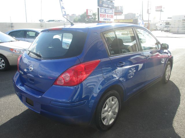 2011 Nissan Versa Carrera C4S