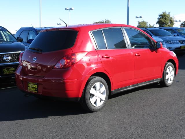 2011 Nissan Versa FWD 4dr