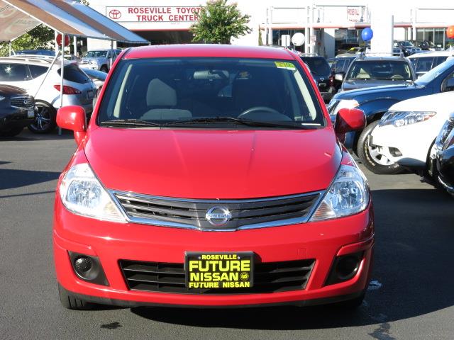 2011 Nissan Versa FWD 4dr