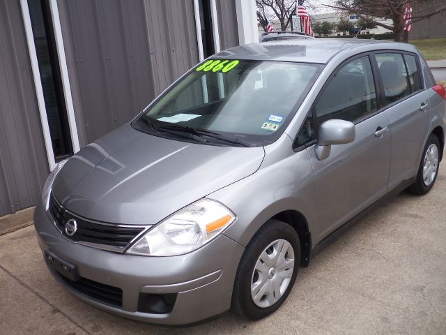 2011 Nissan Versa Carrera C4S