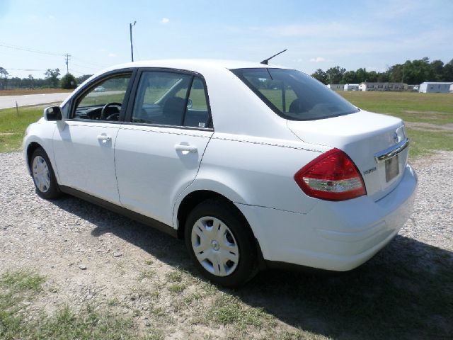 2011 Nissan Versa 4dr 2.9L Twin Turbo AWD W/3rd Row