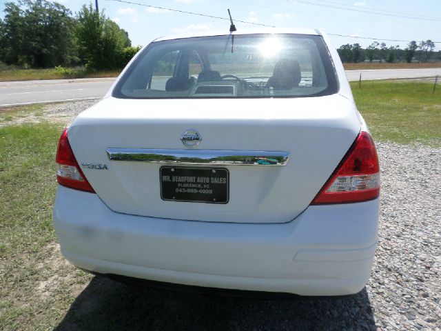 2011 Nissan Versa 4dr 2.9L Twin Turbo AWD W/3rd Row