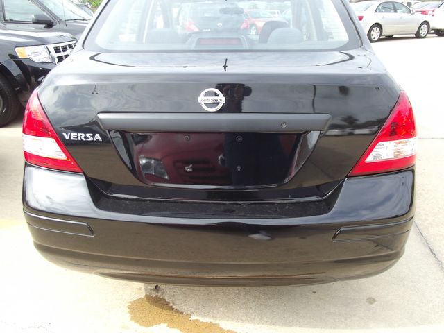 2011 Nissan Versa EX-L Sedan AT With Navigation
